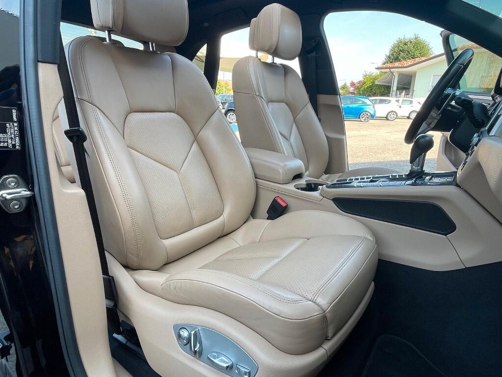 Porsche Macan 2.0 pdk 245cv