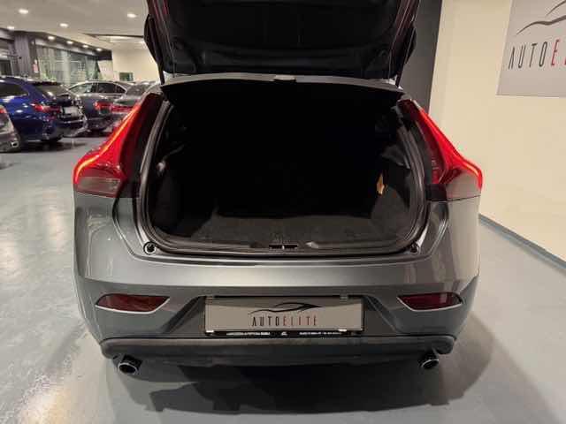 VOLVO V40 D2 R-design