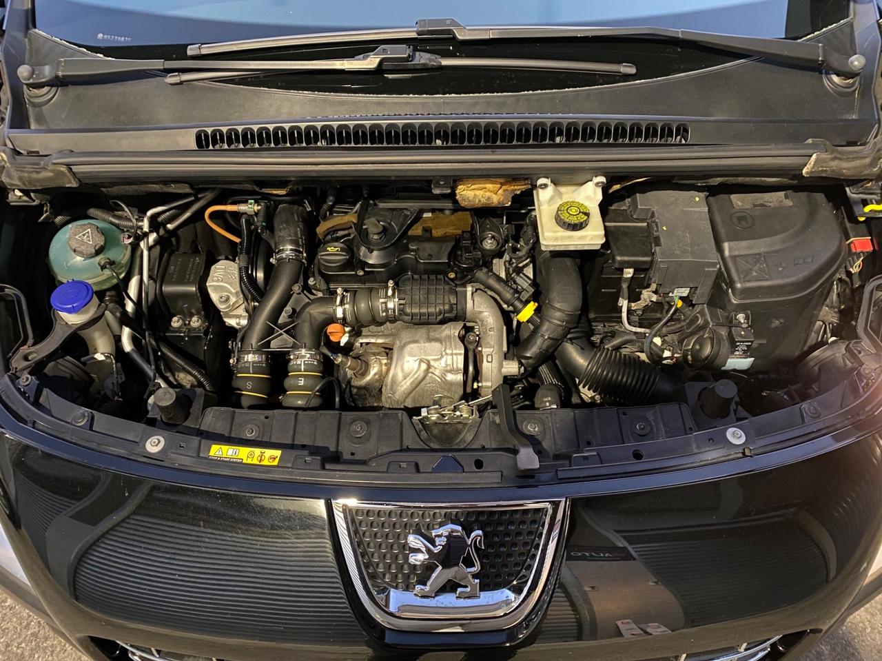 Peugeot 3008 1.6 e-HDi 112cv AUTOMATICA “Allure”