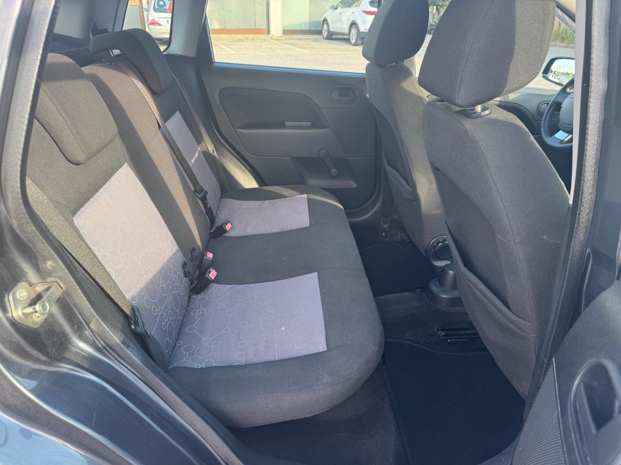Ford Fiesta 1.2 16V 5p. Ghia 2007