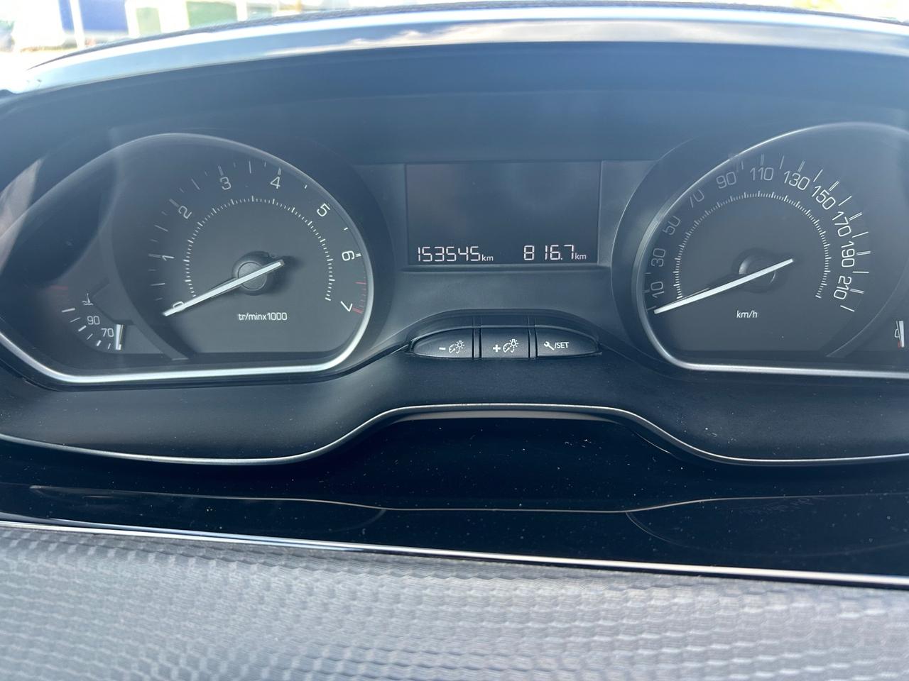 Peugeot 2008 PureTech 82 Allure *Neo patentati *