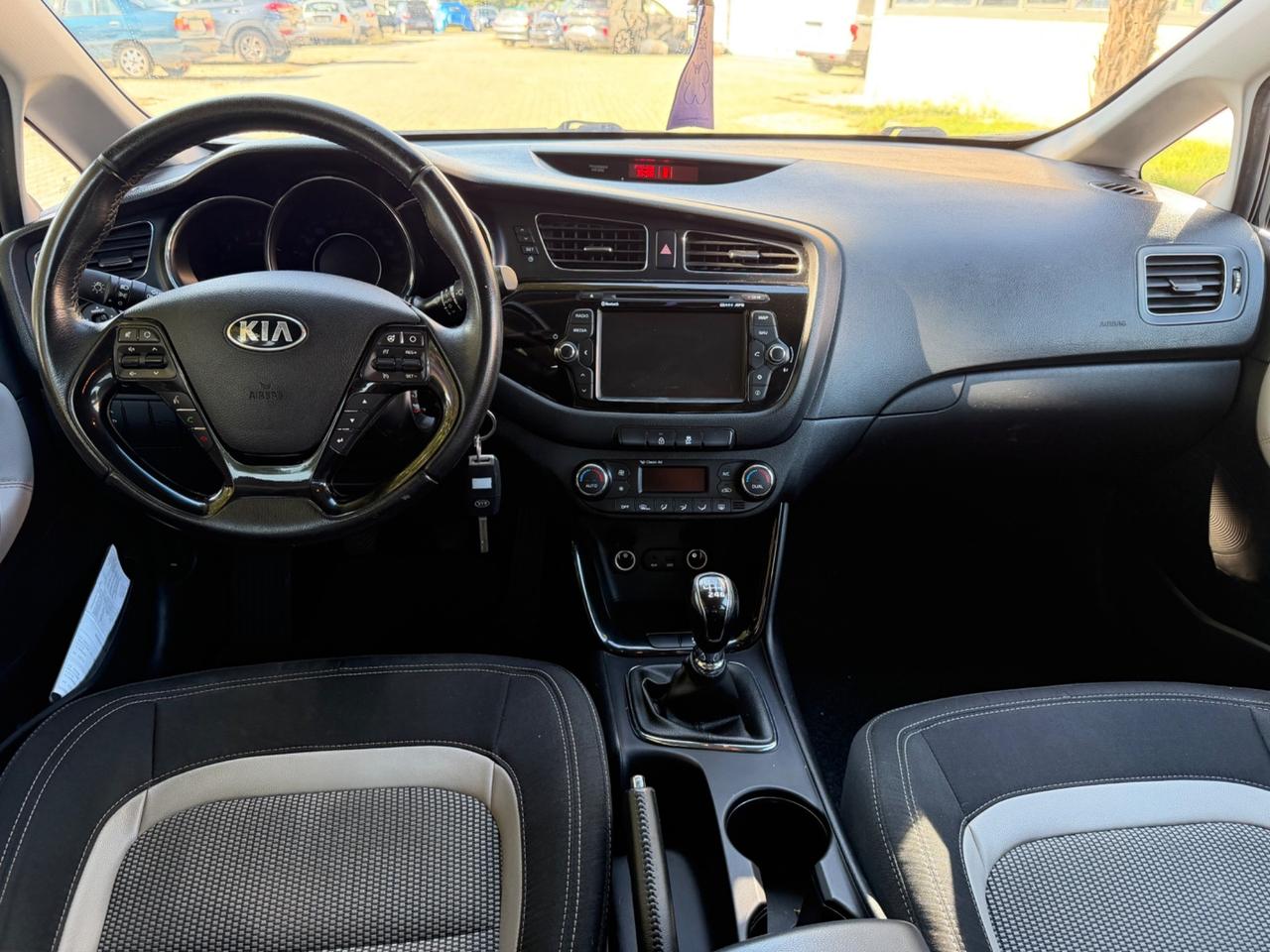 Kia Ceed cee'd 1.6 diesel 110CV 2014