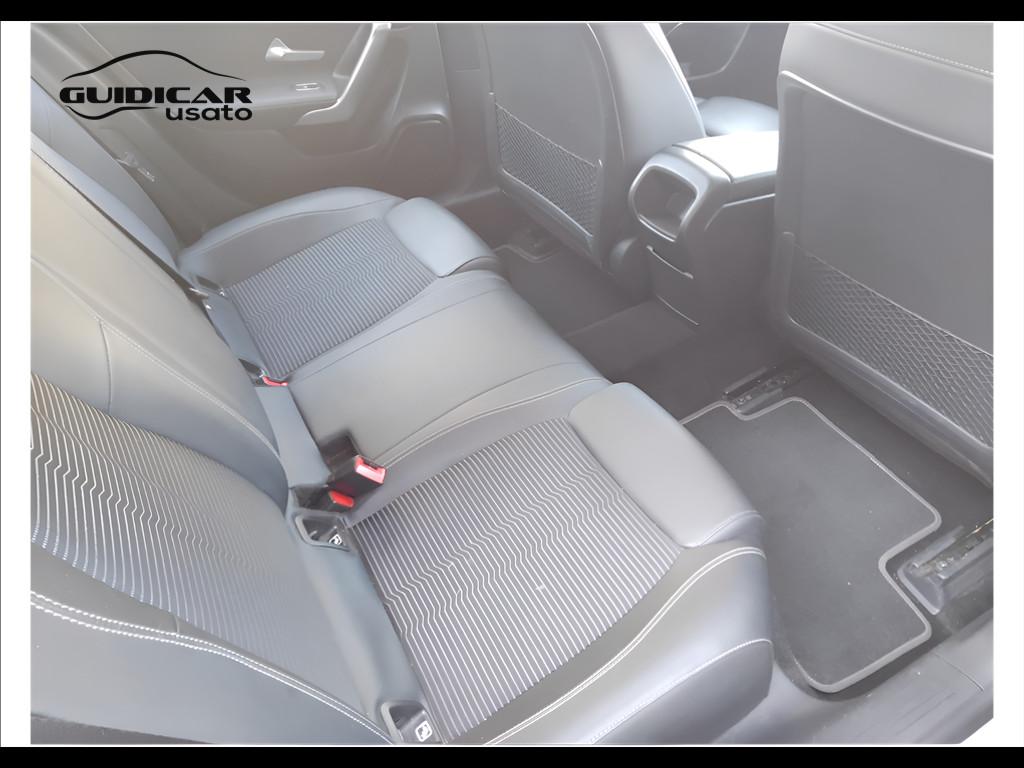 Mercedes-Benz Classe A - W177 2018 - A 180 d Sport auto