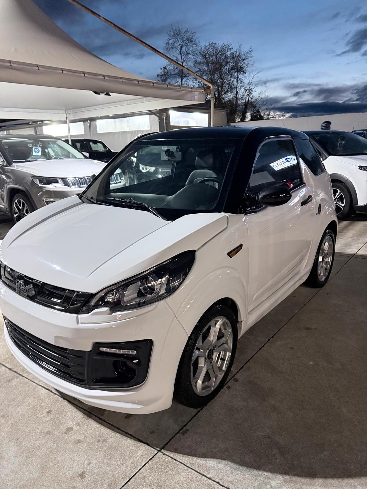 Ligier JS JS50 Progress Young B&W