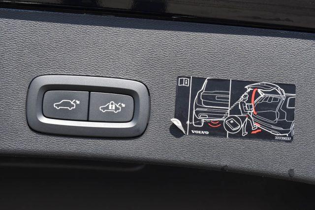 VOLVO XC40 T4 Recharge Plug-in Hybrid Inscription Expression