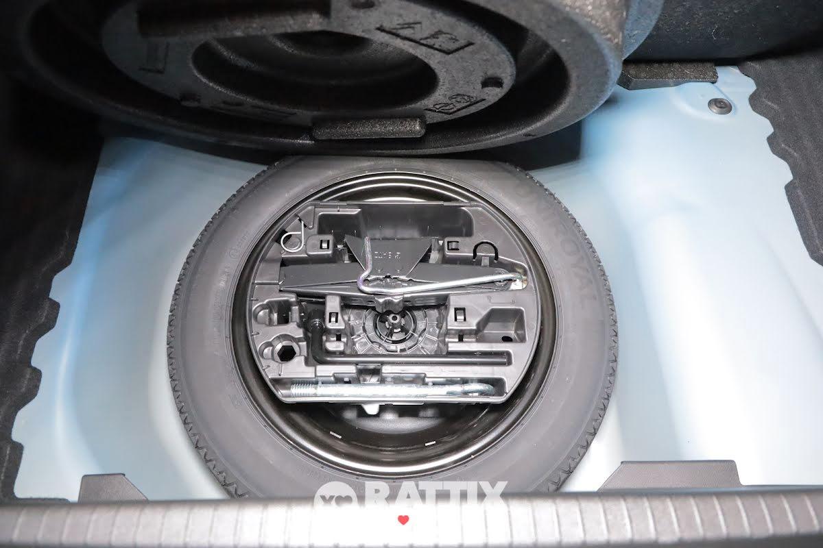 Peugeot 208 1.2 Hybrid 136CV GT e-dcs 6