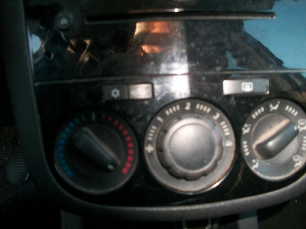 Opel Corsa 1.3 CDTI 75CV ecoFLEX 5 porte Club EURO 04 KM 230450 SI NUOVI PATENTATI COME VISTA