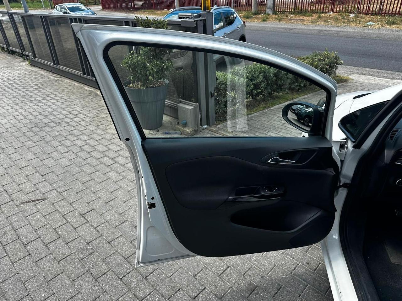 Opel Corsa 1.3 cdti b-Color S&S 5p 95 cv