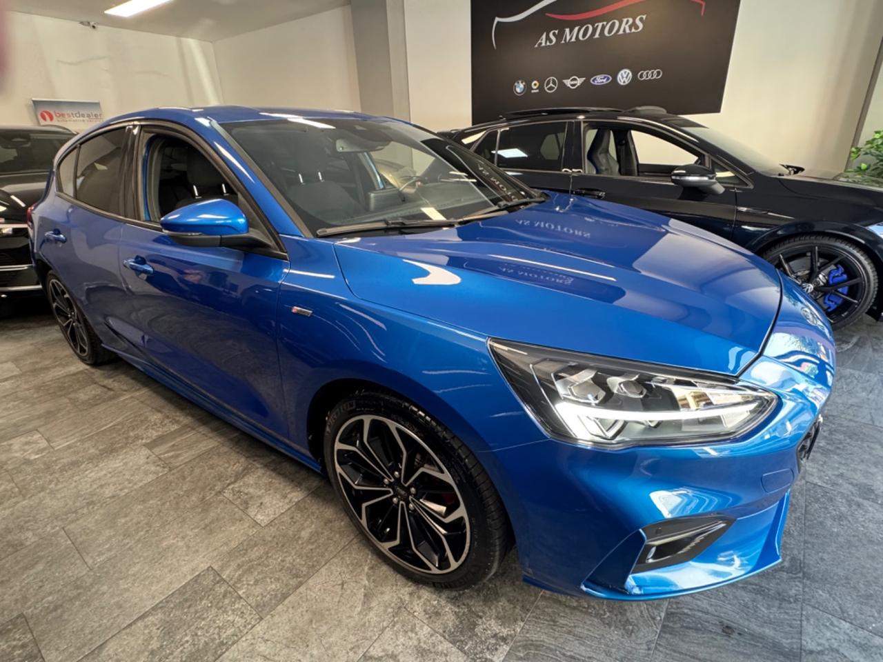 Ford Focus 1.0 EcoBoost 125 CV ST Line Finanziabile