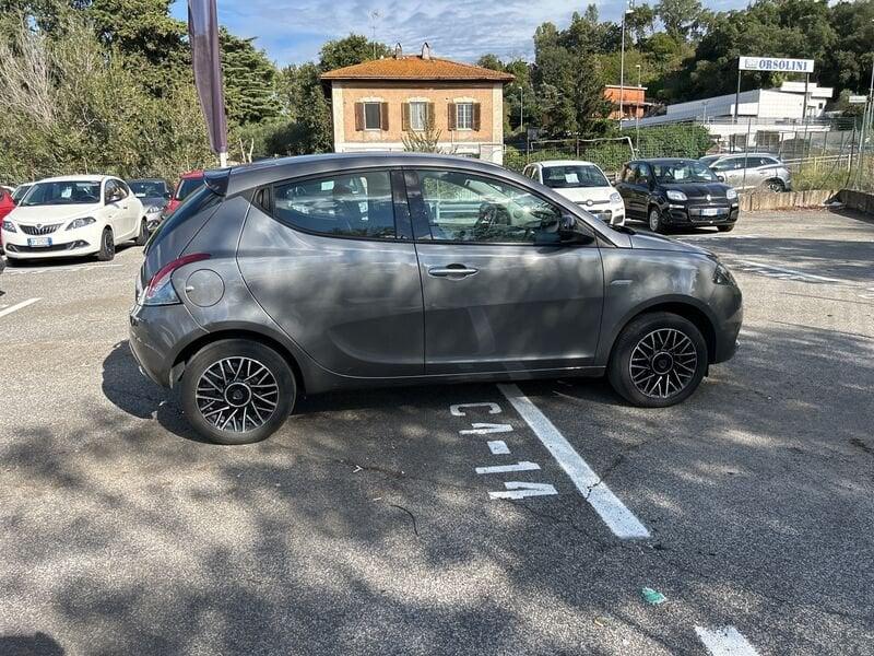 Lancia Ypsilon III 2021 1.0 firefly hybrid Gold s&s 70cv 5p.ti