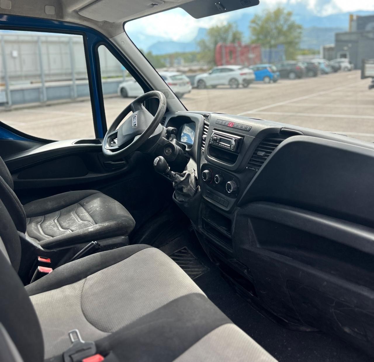 Iveco Daily 35-130 2.3 Diesel Furgone 140.000km