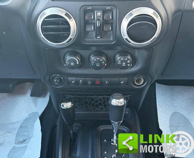 JEEP Wrangler Unlimited 2.8 CRD DPF Sahara Auto