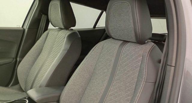 PEUGEOT 2008 PureTech 100 Allure IN PROMO - Cam - Carplay - Cruise/Lim