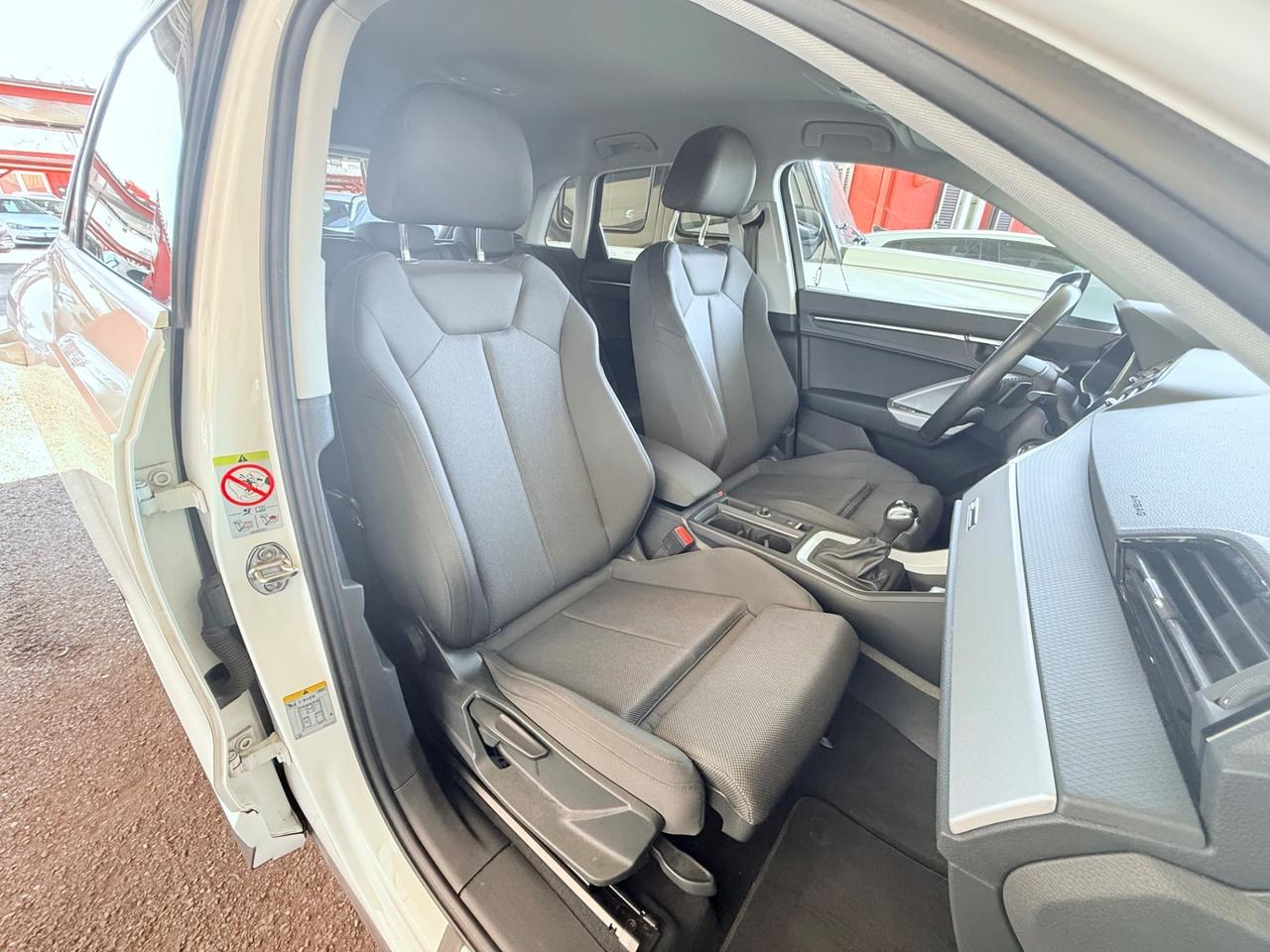 Q3 35 TFSI S tronic-S-line -unipro-rate-garanzia-