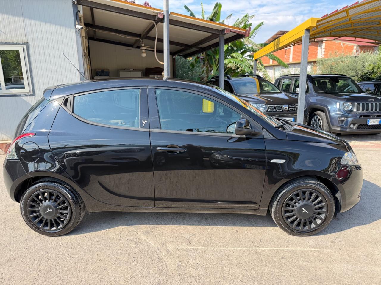 Lancia Ypsilon 1.2 69 CV 5 porte Km Certificati