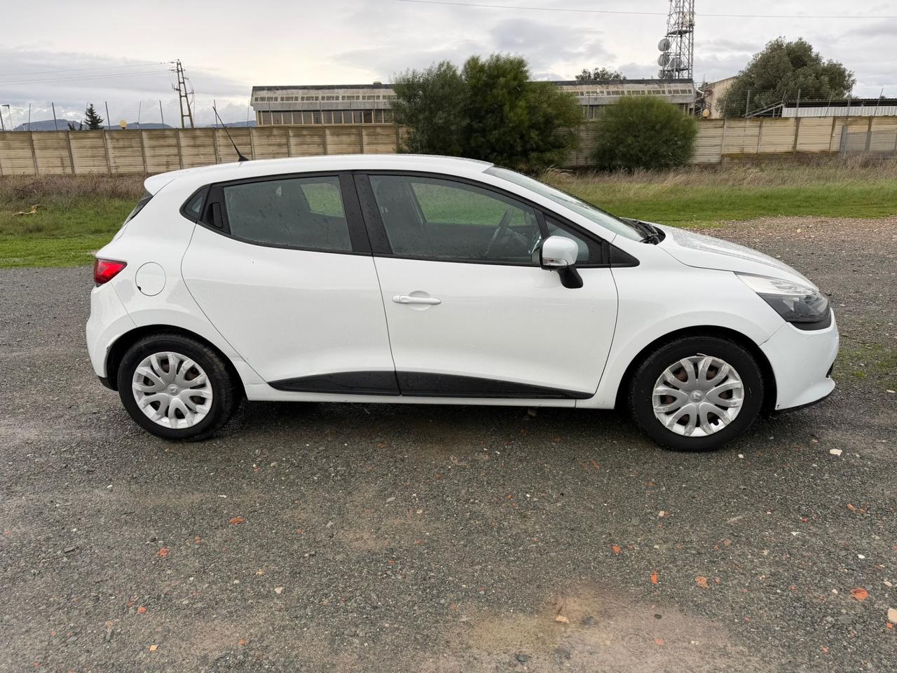 Renault Clio 1.5 dCi 75CV 5 porte Neopatentati