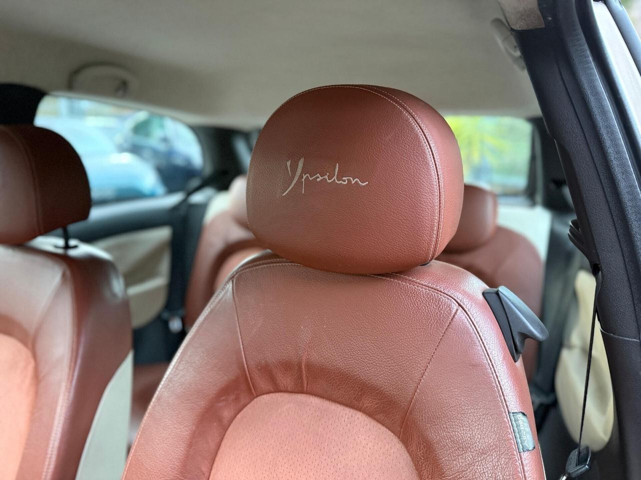 Lancia Ypsilon 1.3 MJT 90 CV Platino