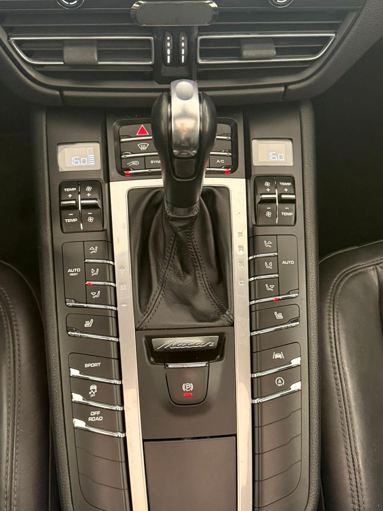 Porsche Macan 2.0 245CV PDK ANNO 2021