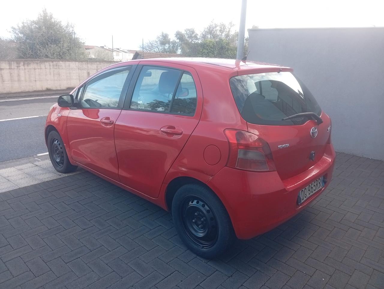 Toyota Yaris 1.0 5 porte Sol