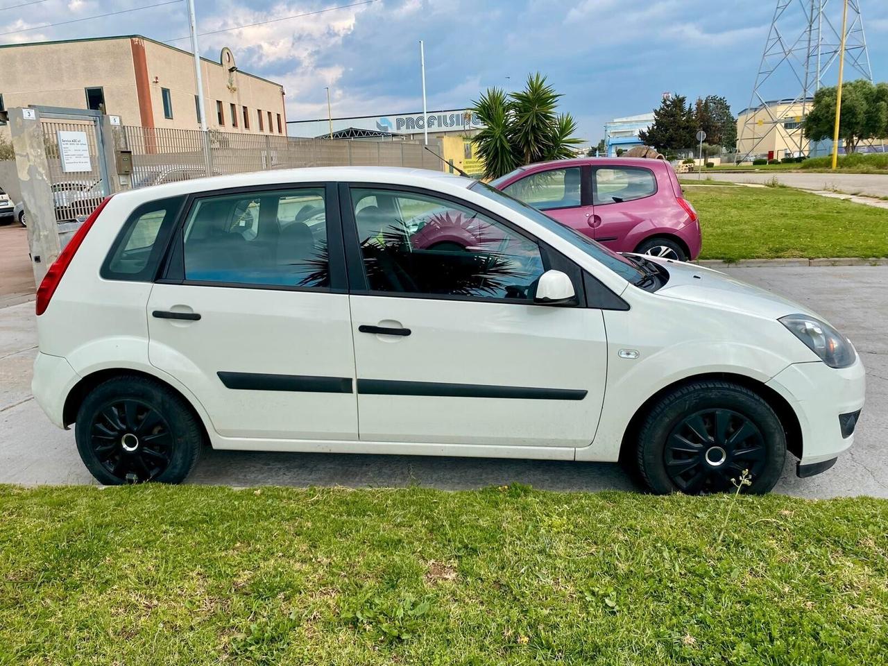 Ford Fiesta 1.4 16V 80 CV 5p. Ghia