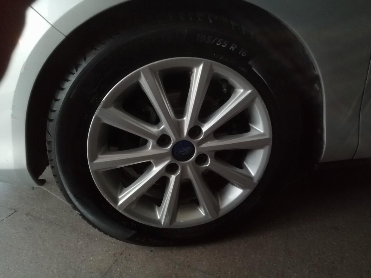 Ford B-Max 1.5 TDCi 75 CV Titanium X Neopatentati