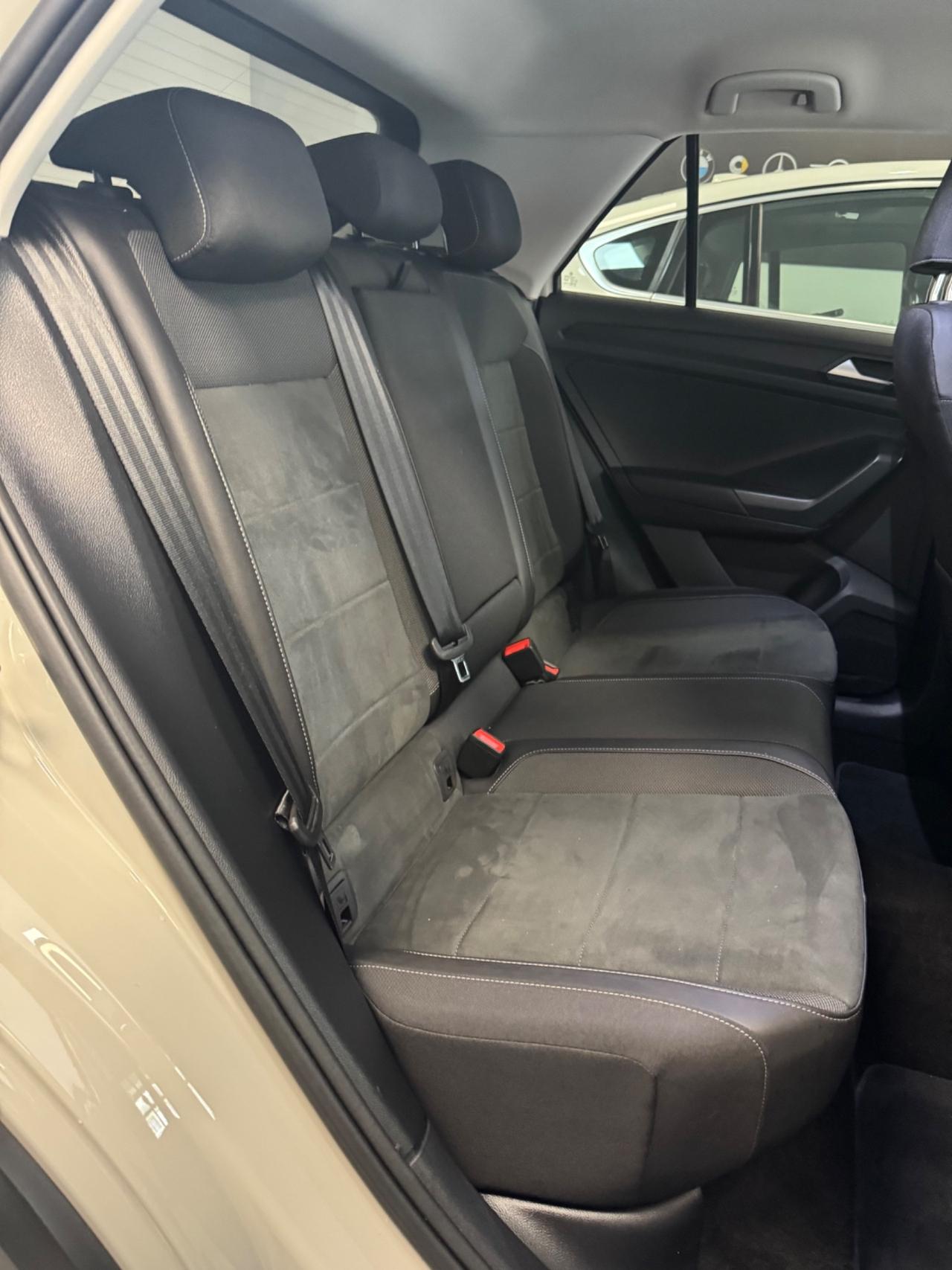 Volkswagen T-Roc 2.0 TDI 116 Cv R-Line