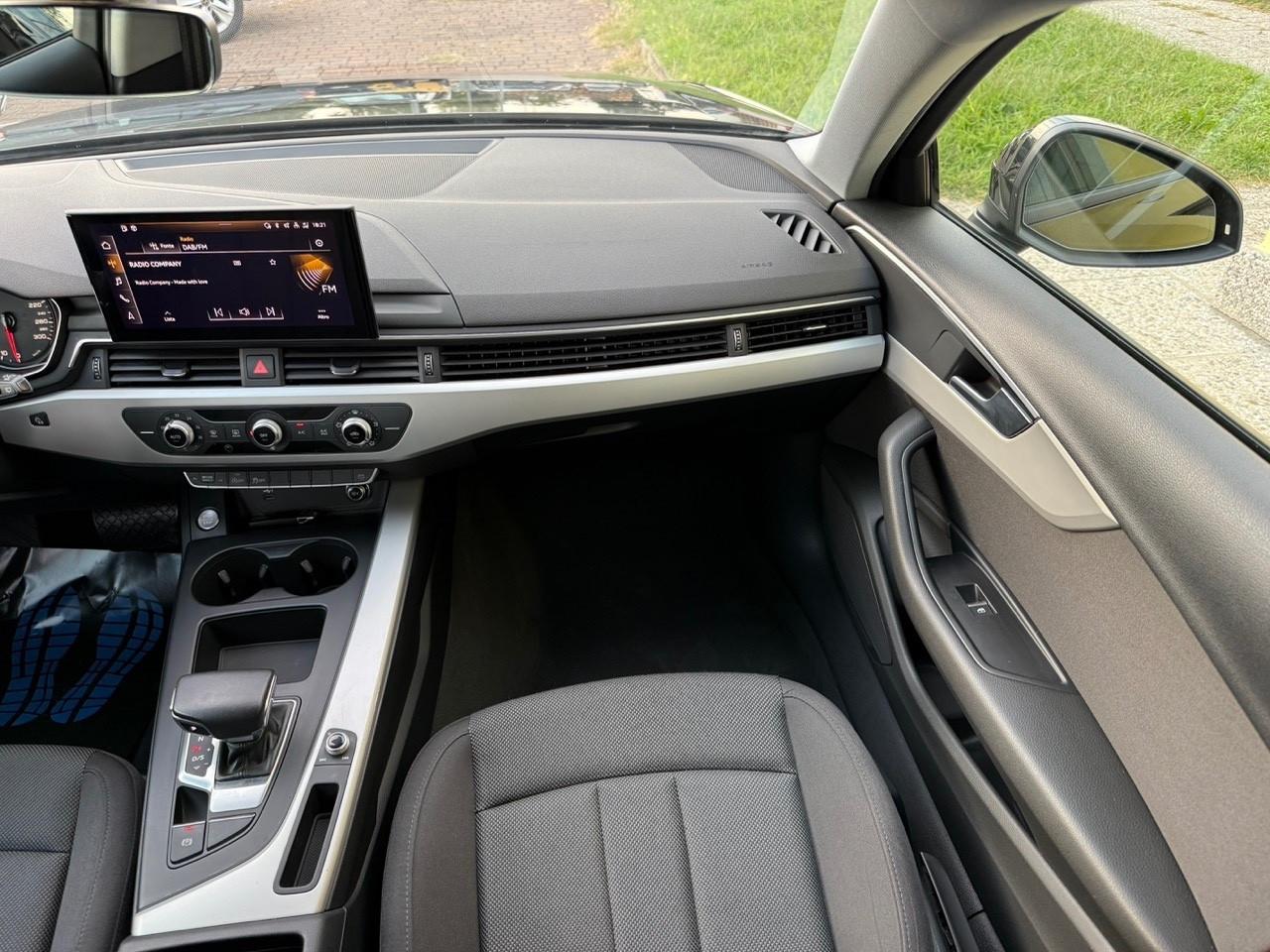 Audi A4 Avant 30 TDI/136 CV S tronic PREZZO REALE
