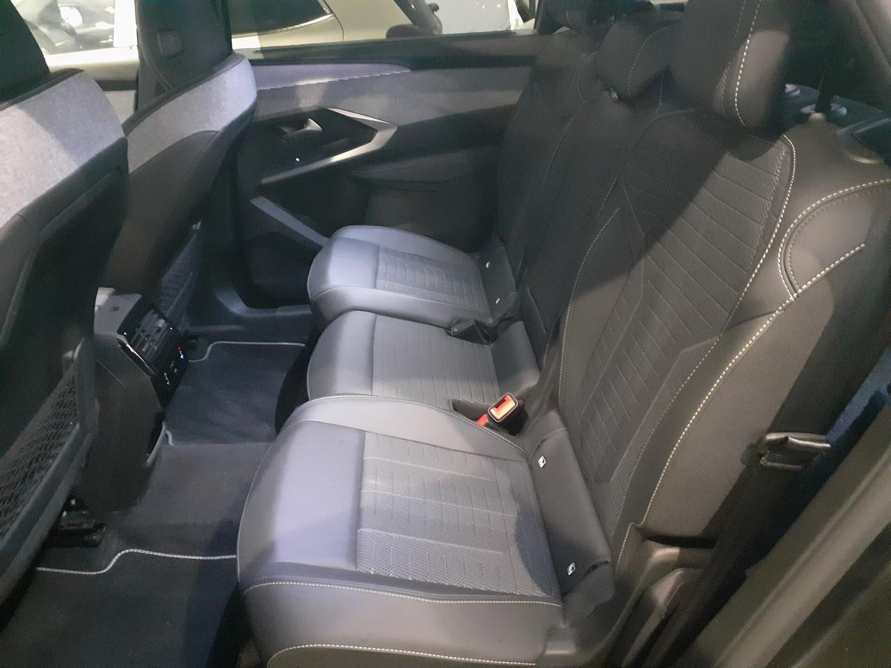 Peugeot 5008 Hybrid 145 e-DCS6 GT