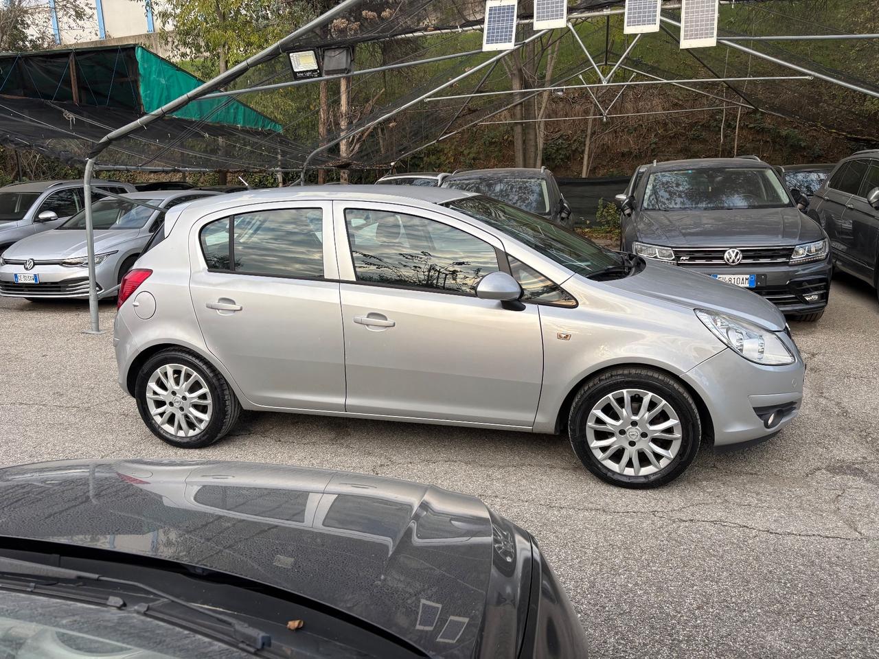 Opel Corsa 1.0 12V 5 porte Enjoy OK Neopatentati