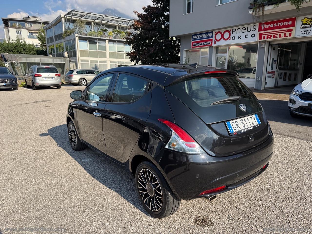 LANCIA Ypsilon 1.0 FireFly 5p.S&S Hyb. Platino