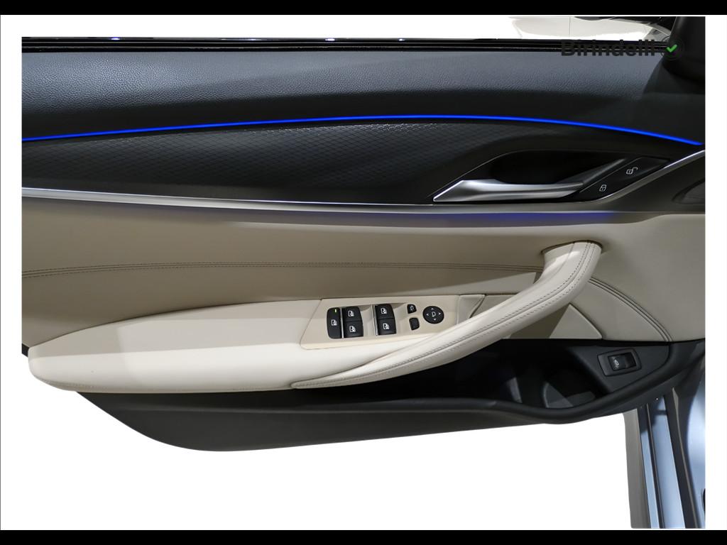BMW Serie 5(G30/31/F90) - 520d 48V Touring Msport