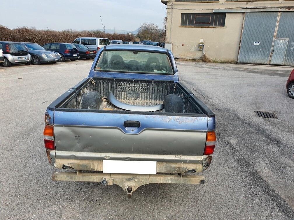 Mitsubishi L200 2.5 TDI 4WD 100CV Cab. Singola