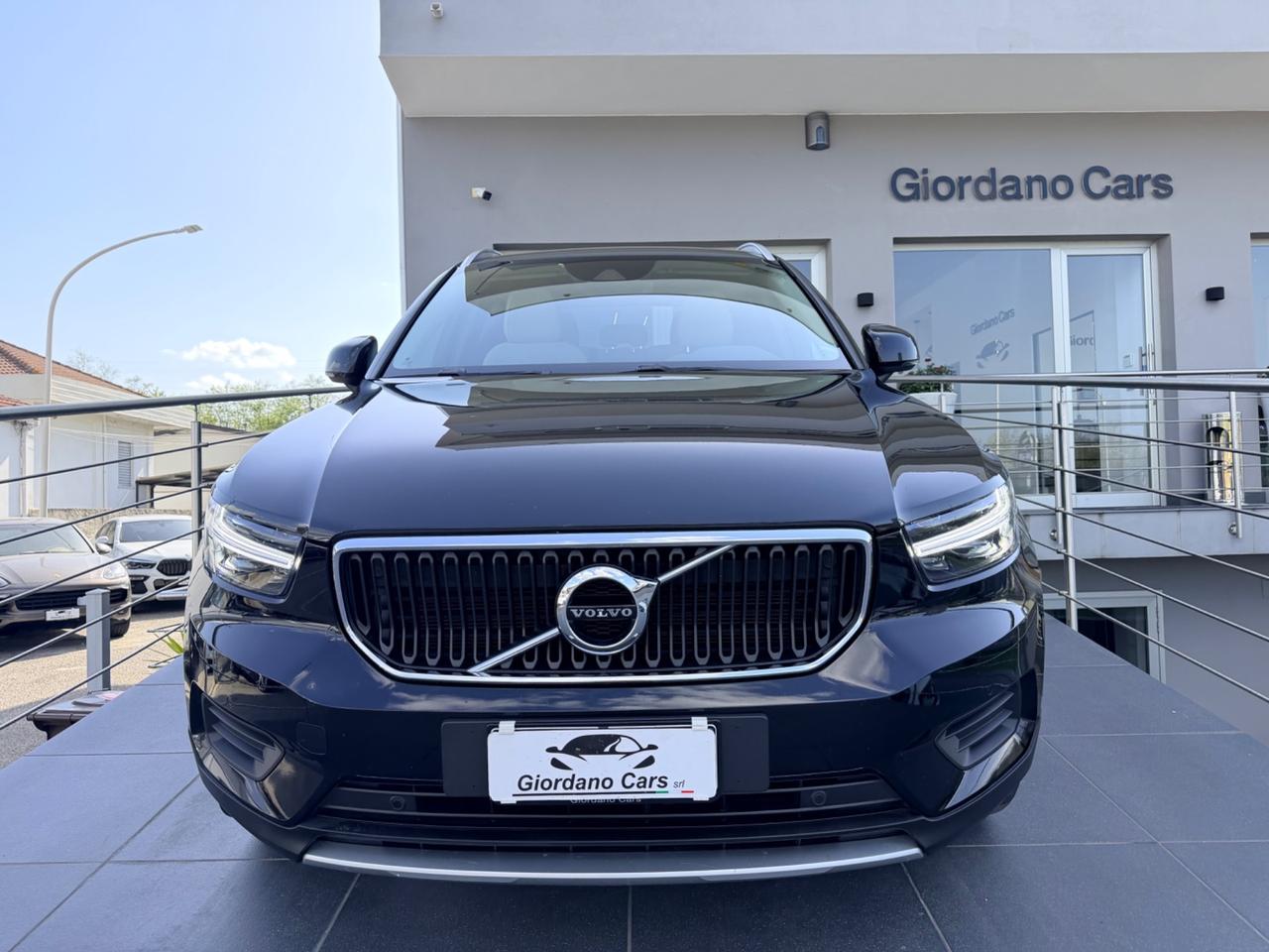 Volvo XC40 D3 AWD Geartronic Momentum in garanzia