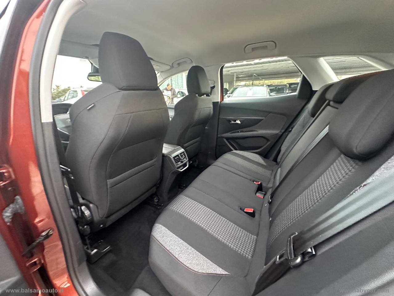 PEUGEOT 3008 BlueHDi 130 S&S EAT8 Allure