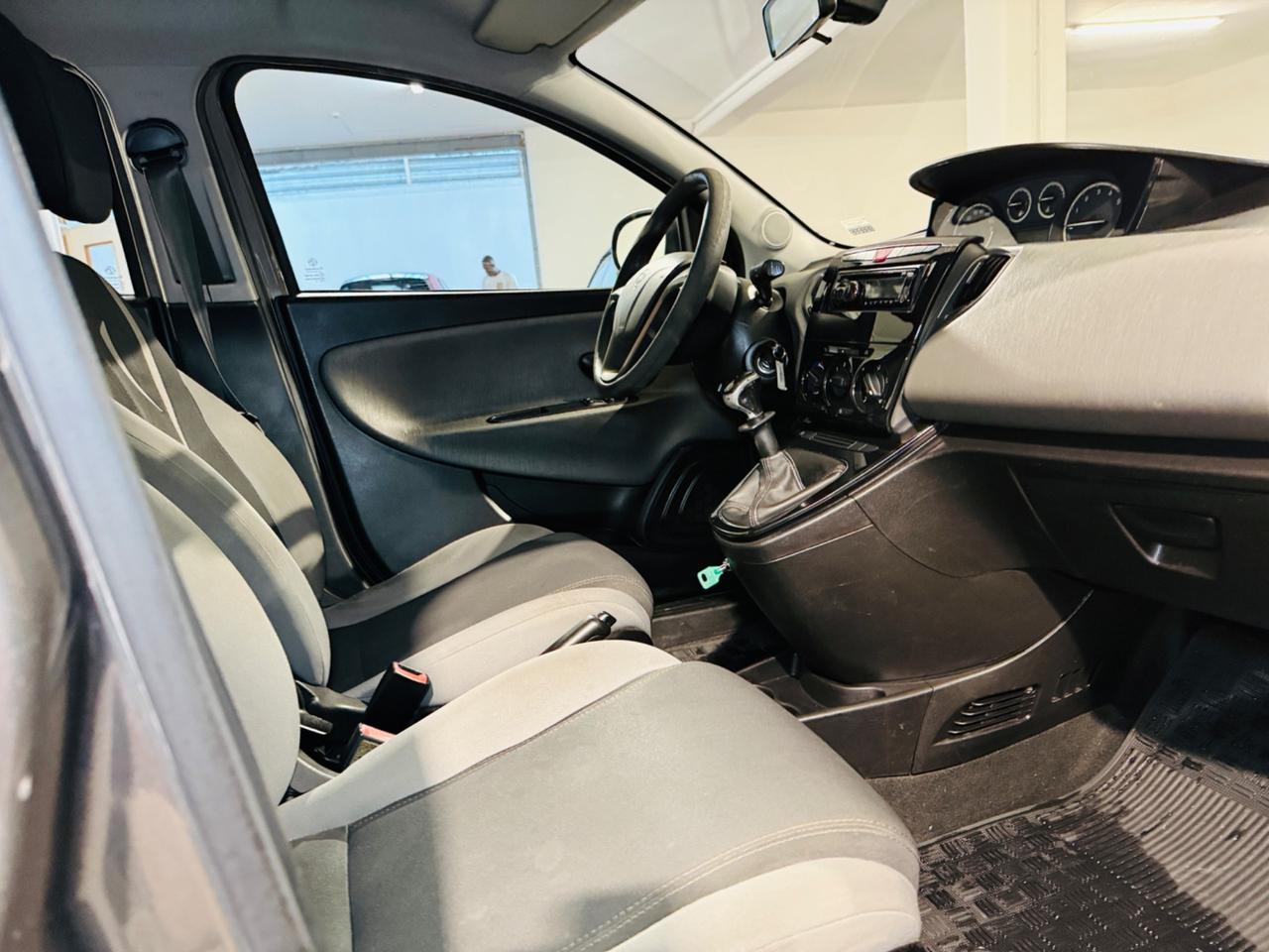 Lancia Ypsilon 1.2 69 CV 5 porte GPL Ecochic Platinum*NEOPATENTATI*