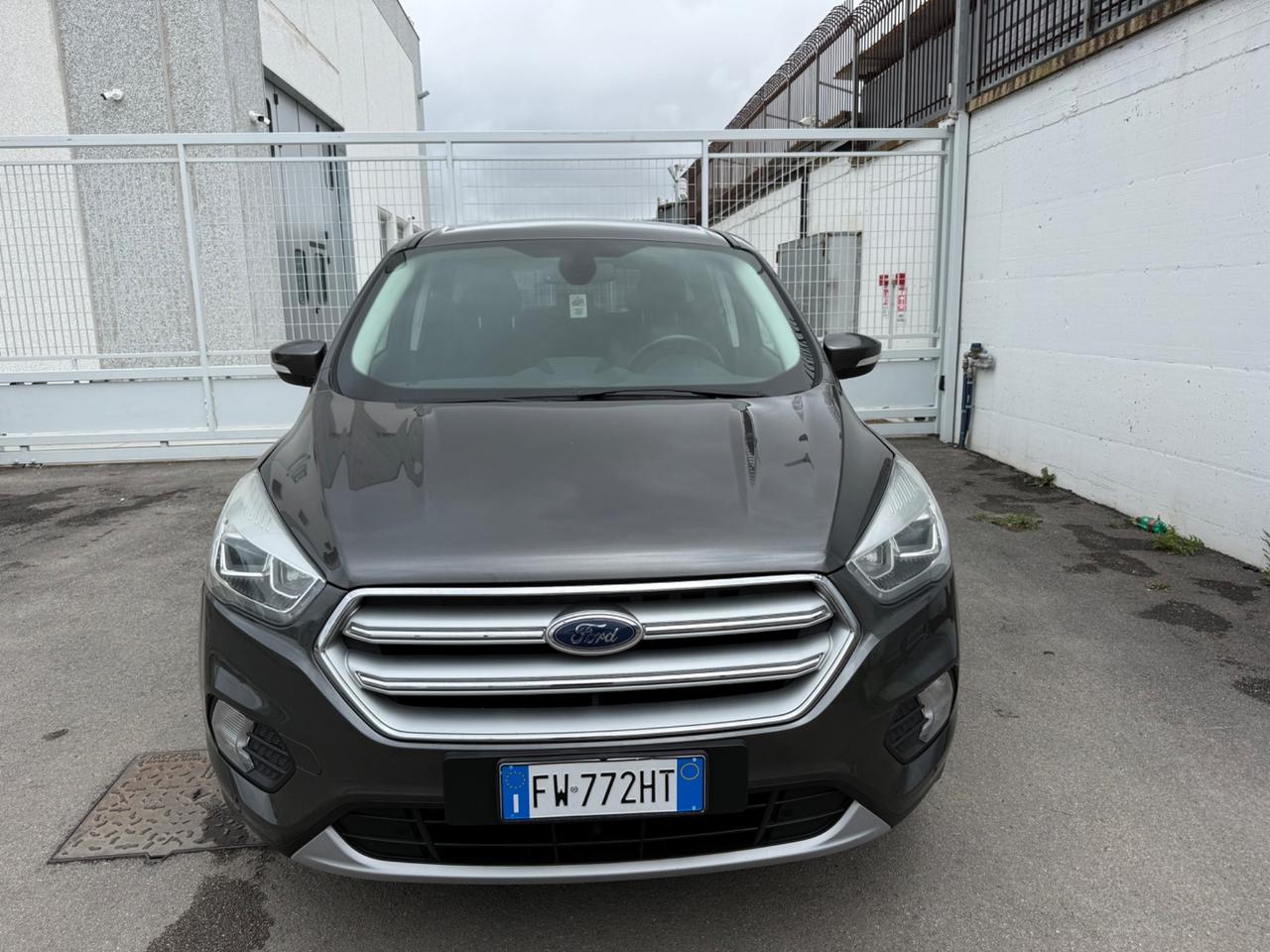 Ford Kuga 1.5 TDCI 120 CV Cambio Automatico