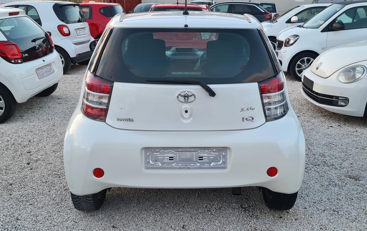 Toyota iQ 1.3 NESSUN OBBLIGO DI FINANZIAMENTO UNICO PROPRIETARIO GARANZIA 12 MESI