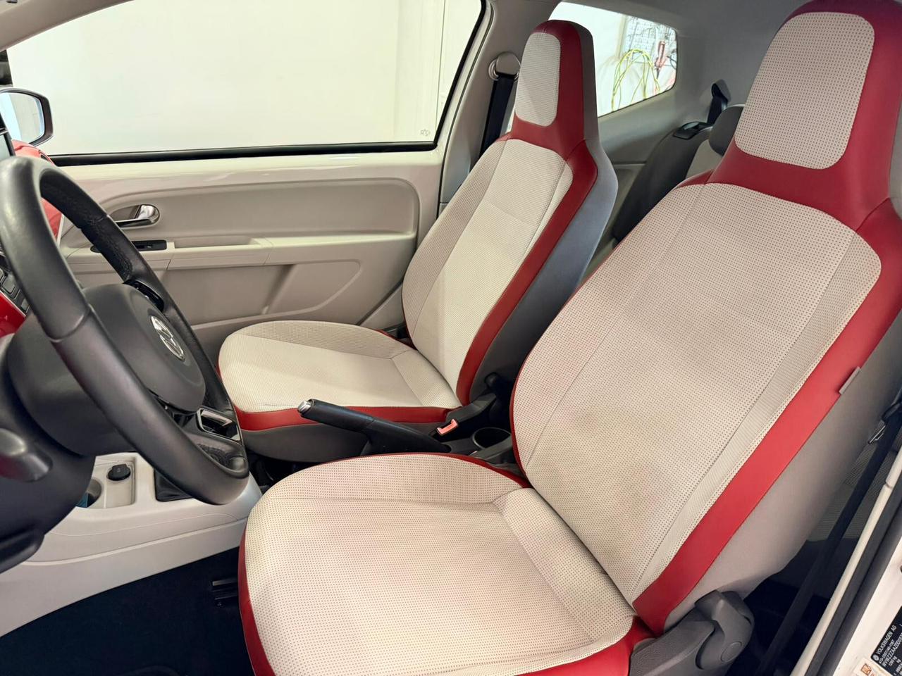 Volkswagen up! 1.0 75 CV 5p. high