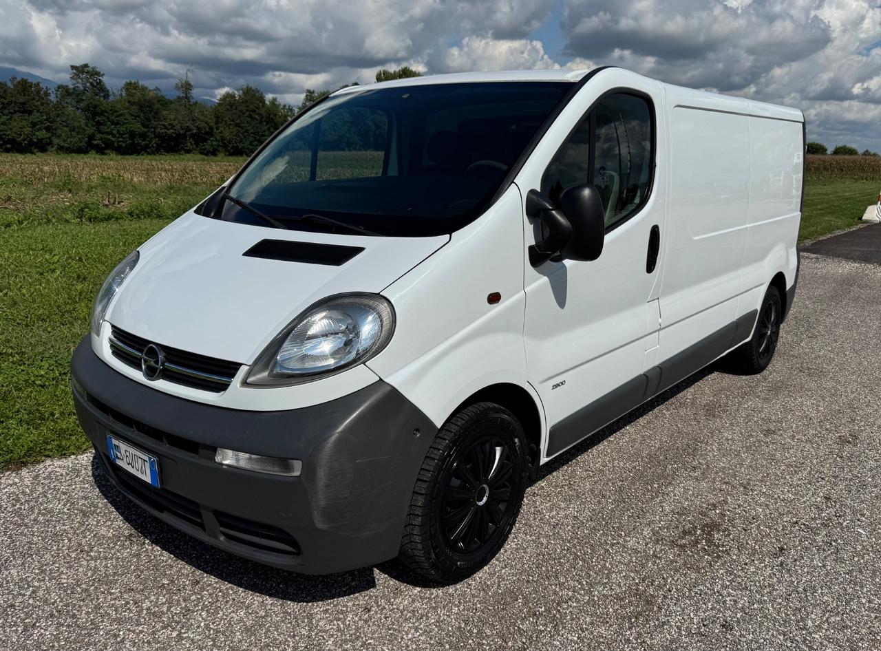 OPEL VIVARO 1.9 DTI 100 cv FURGONE VAN AUTOCARRO
