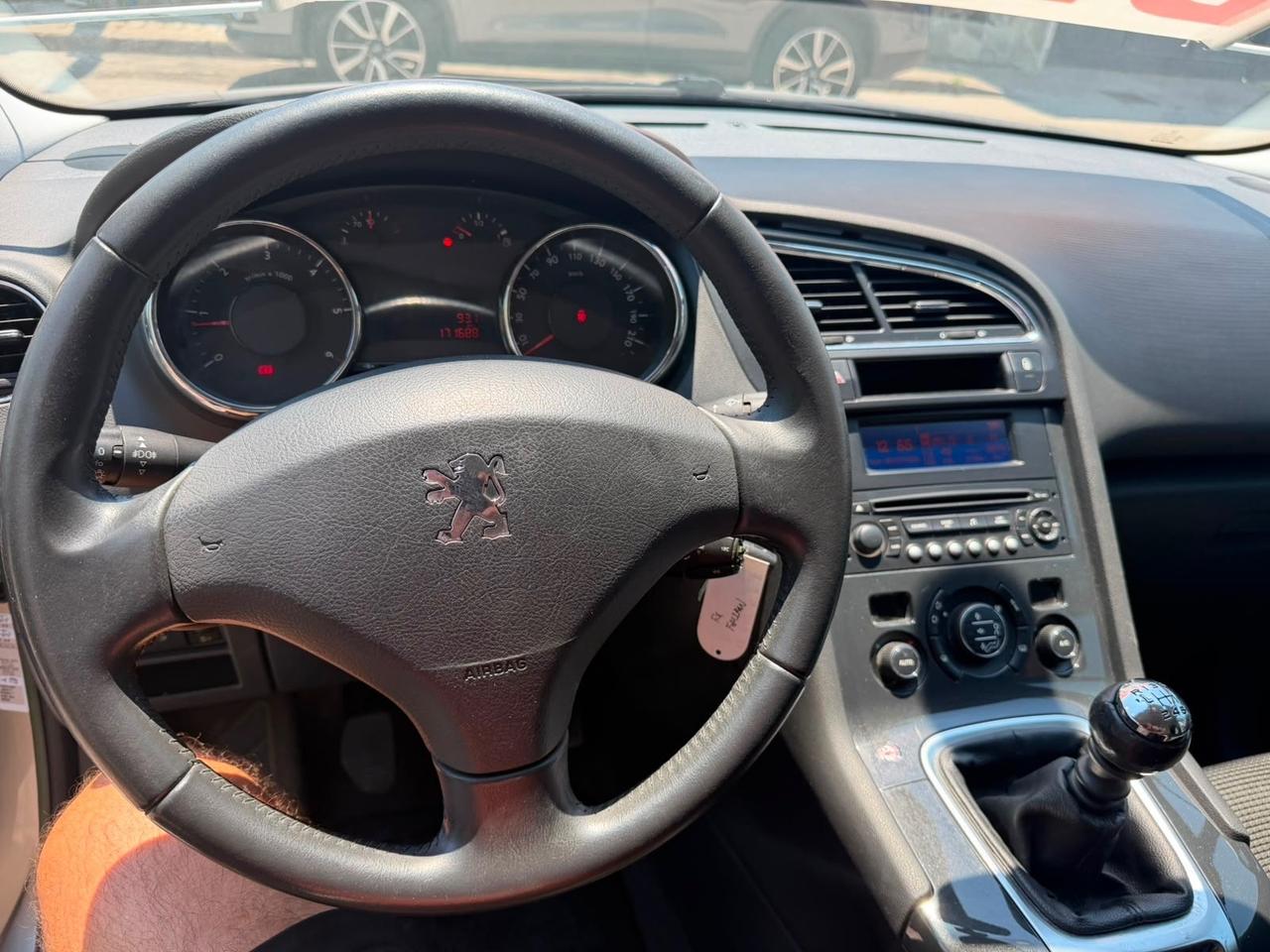 Peugeot 5008 1.6 HDi 112CV Allure