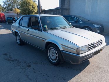 Alfa Romeo 90 2.5 V6 Quadrifoglio Oro