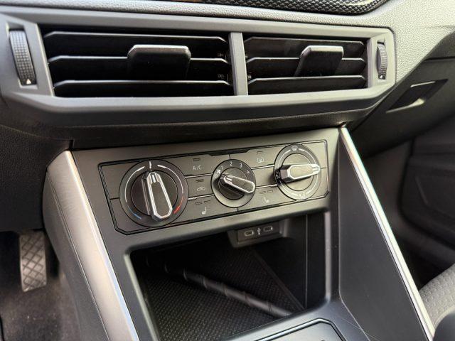 VOLKSWAGEN Polo 1.0 TSI Life LED Navi ACC Bluetooth