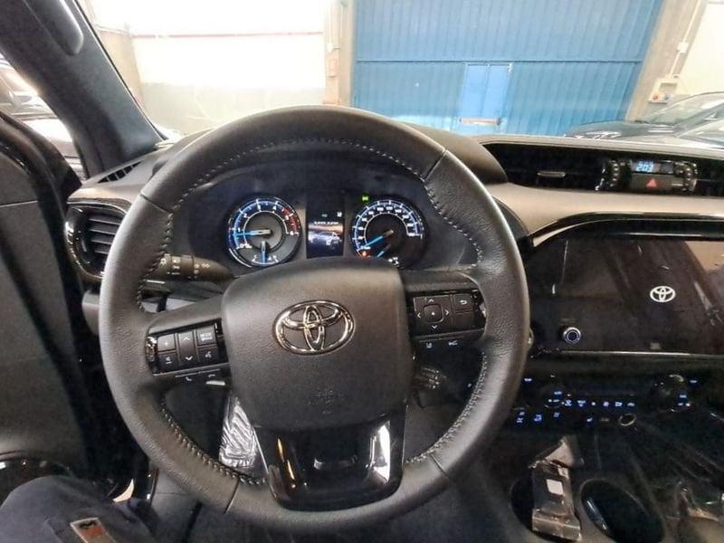 Toyota Hilux 2.4D A DC 4WD INVINCIBLE MY24