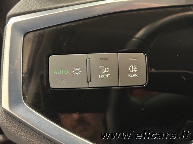 AUDI Q3 35 TDI S tronic Identity Black