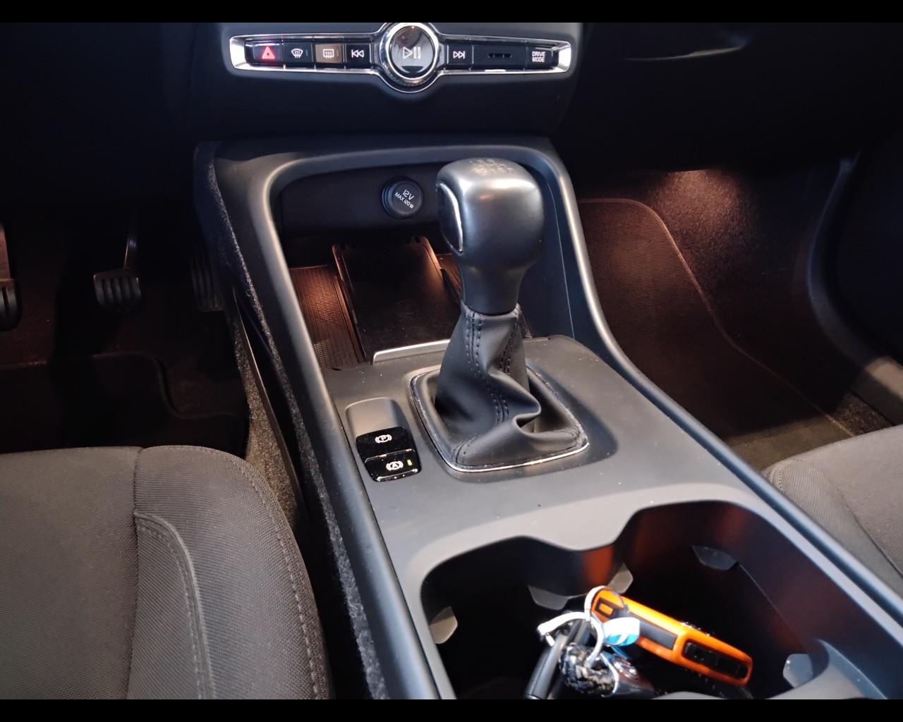 VOLVO XC40 - XC40 1.5 t2 Momentum my21
