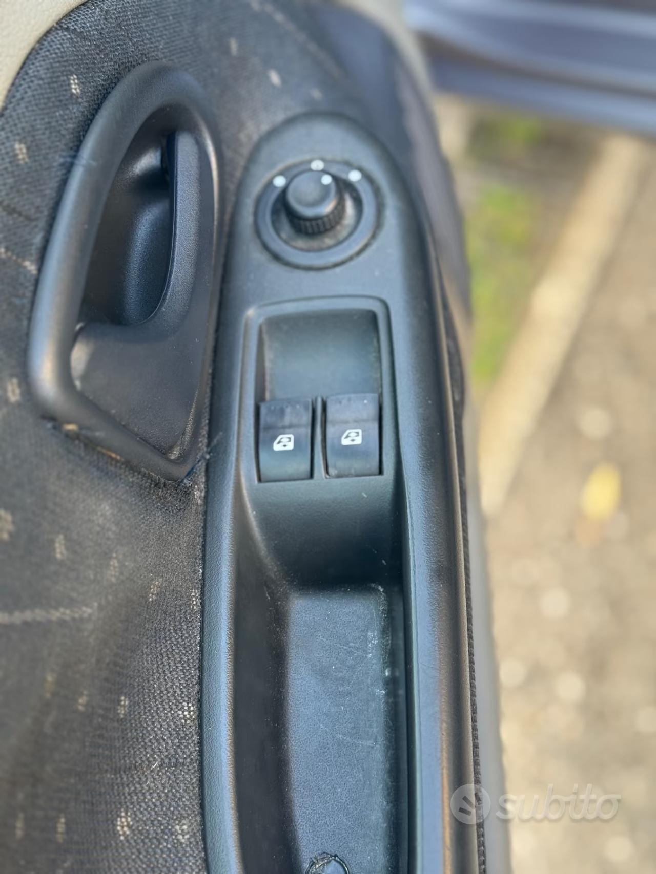 Renault Clio 1.2 cat 5 porte Access Authentique
