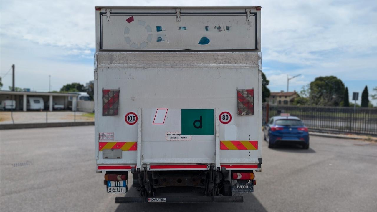 IVECO EUROCARGO 75 - 210