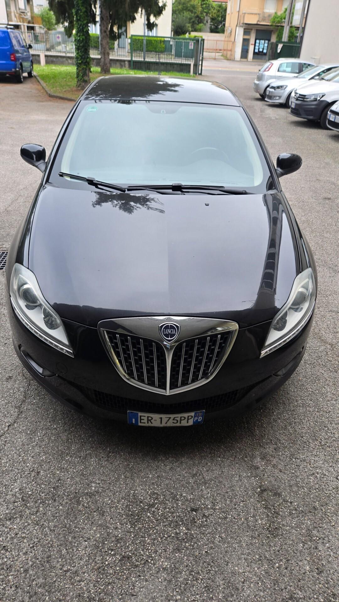 Lancia Delta 1.6 MJT DPF Gold