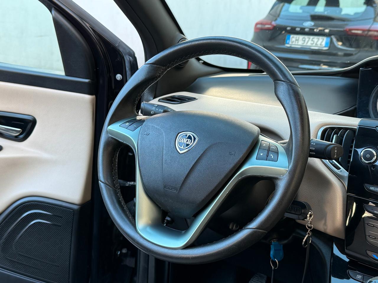 Lancia Ypsilon 1.3 MJT Platinum *TETTO APRIBILE