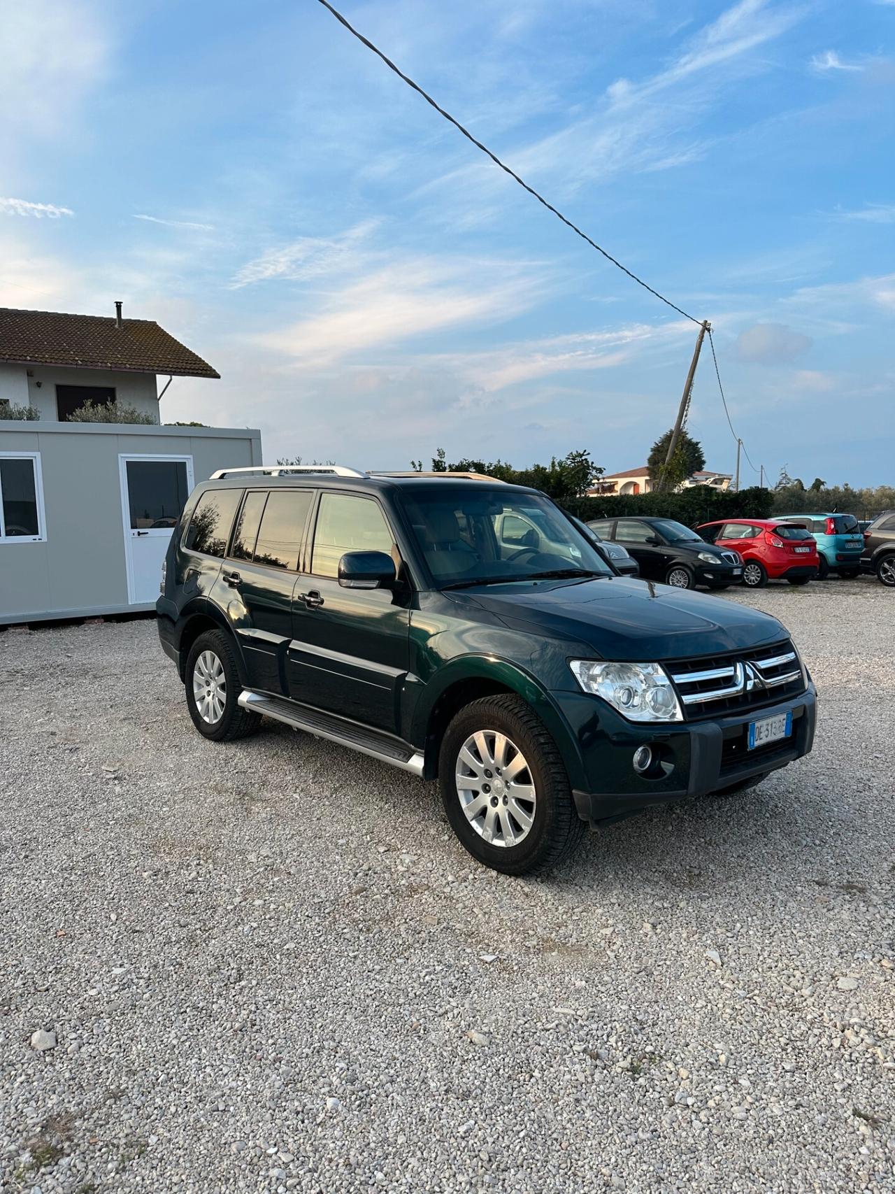 Mitsubishi Pajero 3.2 DI-D 16V aut. 5p. Instyle DPF